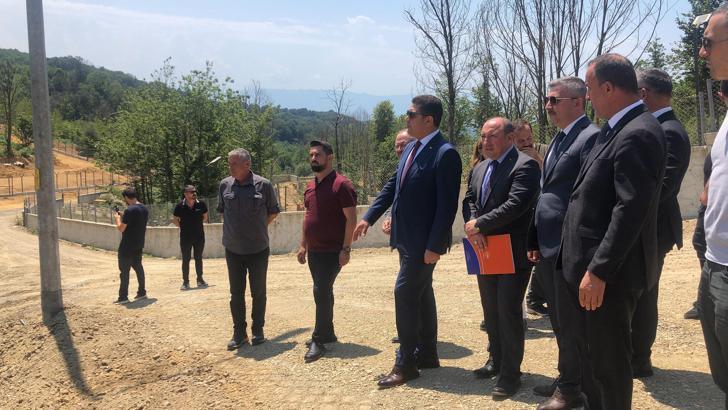 Düzce Valisi Aslan, hayvan barınağını ziyaret etti