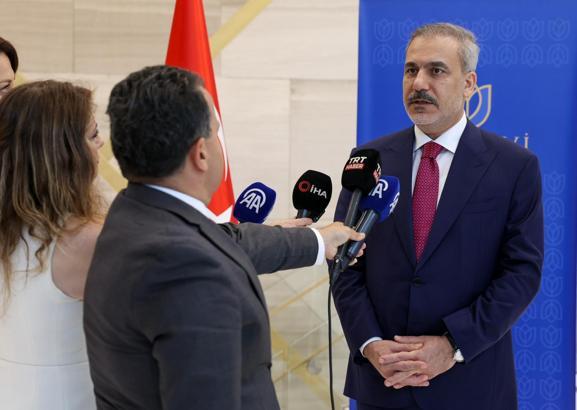 Bakan Fidan: İsrail yol yakınken bu politikadan vazgeçmeli