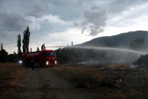 Çalılıkta başlayan yangın 50 dekarı kül etti