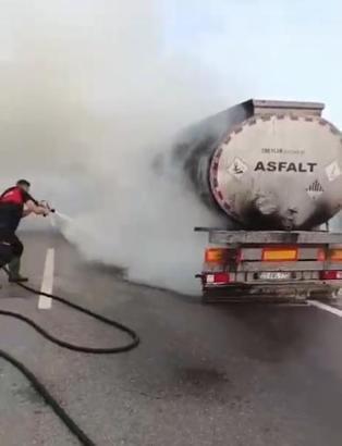 Asfalt yüklü tankerde yangın
