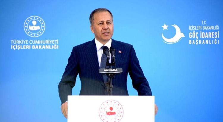 Bakan Yerlikaya: Göçü, son teknolojiden yararlanarak yönetiyoruz