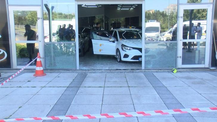 İstanbul - Küçükçekmece'de oto galeriye kurşun yağmuru: 1 yaralı