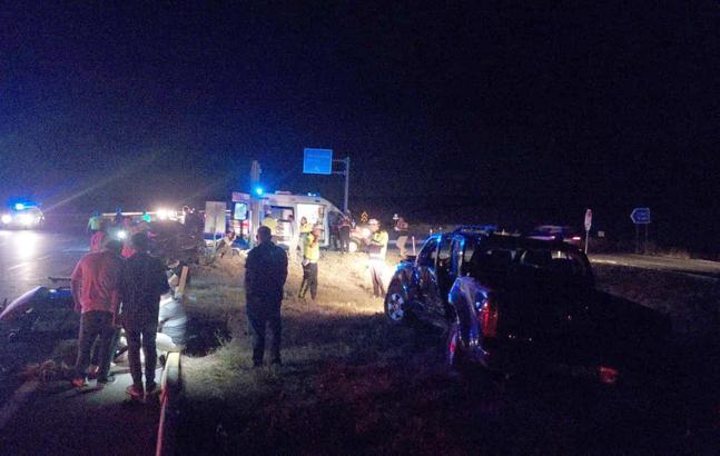 Kazada yaralanan eski Bitlis Valisi Karaömeroğlu'nun durumu ciddiyetini koruyor