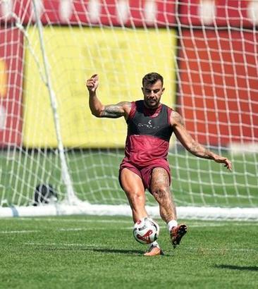 Galatasaray günün tek antrenmanını yaptı