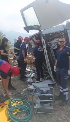 Osmaniye’de devrilen TIR’ın sürücüsü yaralı olarak kurtarıldı