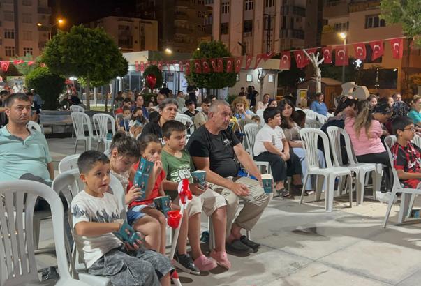 Ceyhan'da yaz akşamları sinemayla renkleniyor