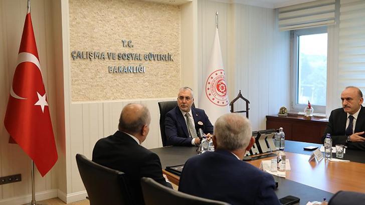 Bakan Işıkhan: İşçilerimizin ekonomik ve sosyal haklarını artıracağız