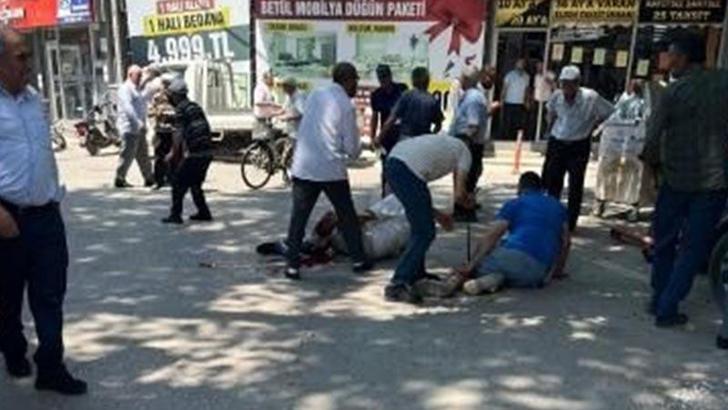 Cuma namazı çıkışı silahlı saldırı; 4 yaralı