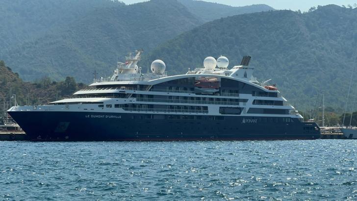 'Le Dumont D'urville kruvaziyeri ile Marmaris’te denizden 117 turist