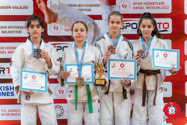 Yunusemreli judocular Mardin'den çifte bronz madalya ile döndü