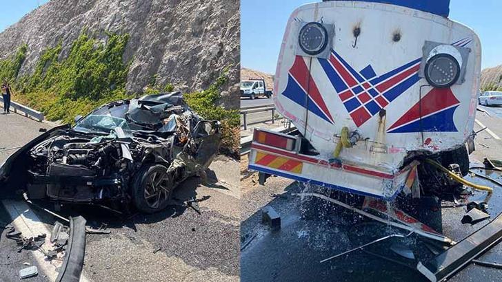 Su tankerine çarpan otomobilin sürücüsü öldü