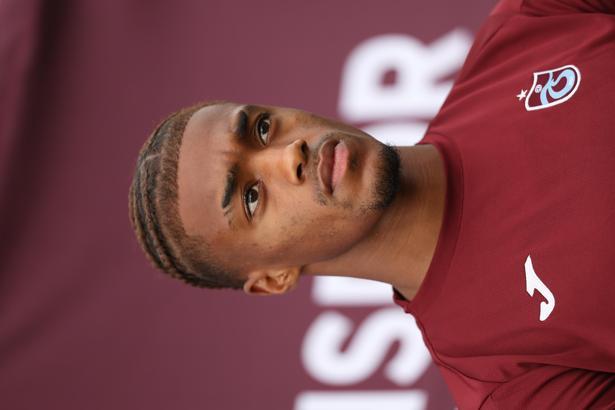 Trabzonspor’un yeni transferi Pina: Takım olarak başarı hedefliyoruz