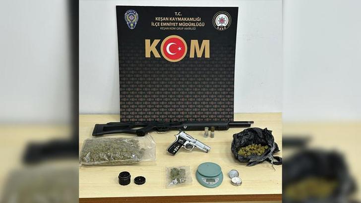 Edirne’de evinde uyuşturucu ve ruhsatsız silah ele geçirilen şüpheli tutuklandı