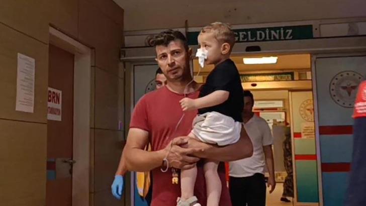 2 yaşındaki çocuk ağrı kesici ilaç yuttu; hastaneye kaldırıldı