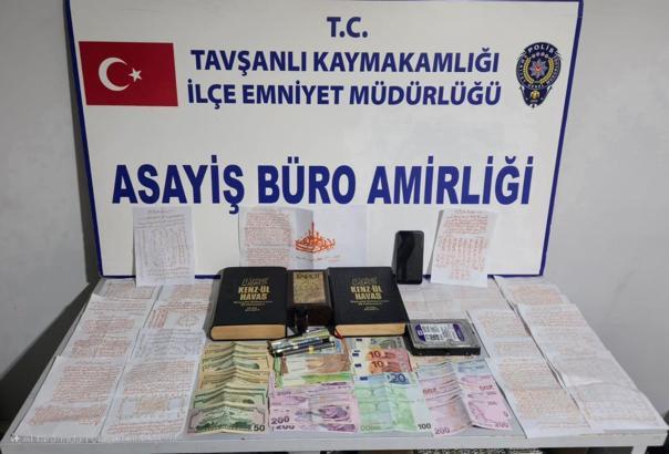 Kütahya’da üfürükçü operasyonu; 9 gözaltı