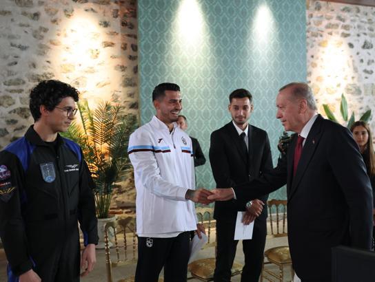 İstanbul - Cumhurbaşkanı Erdoğan: Gençlerimizin zehirlenmesine müsaade etmeyeceğiz