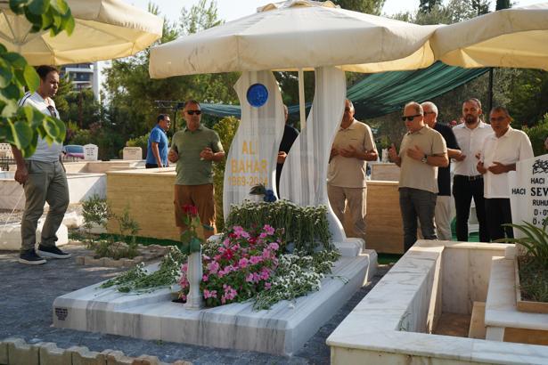 Ali Bahar mezarı başında dualarla anıldı