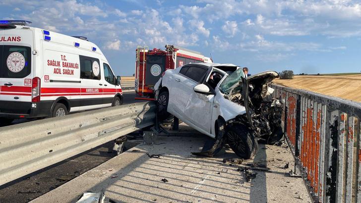 Tekirdağ’da kamyona çarpan otomobilin sürücüsü öldü