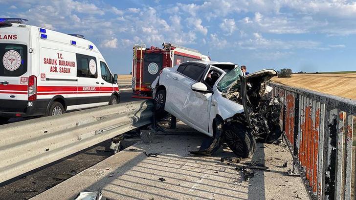Tekirdağ’da kamyona çarpan otomobilin sürücüsü öldü