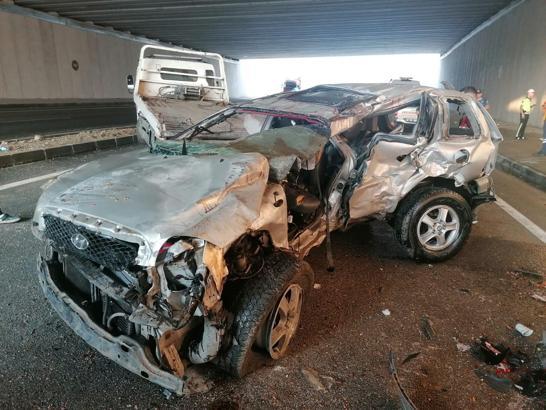 Kastamonu'da karşı yöne geçen otomobil, TIR'a çarptı; 3 ölü, 5 yaralı (2)