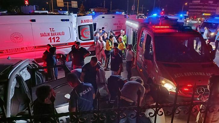 Bursa'da 'kırmızı ışık' ihlali kazaya neden oldu: 8 yaralı