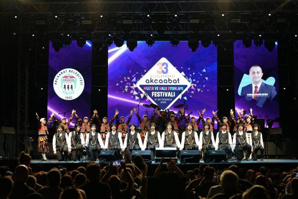 Uluslararası Akçaabat Festivali’nde unutulmaz akşam