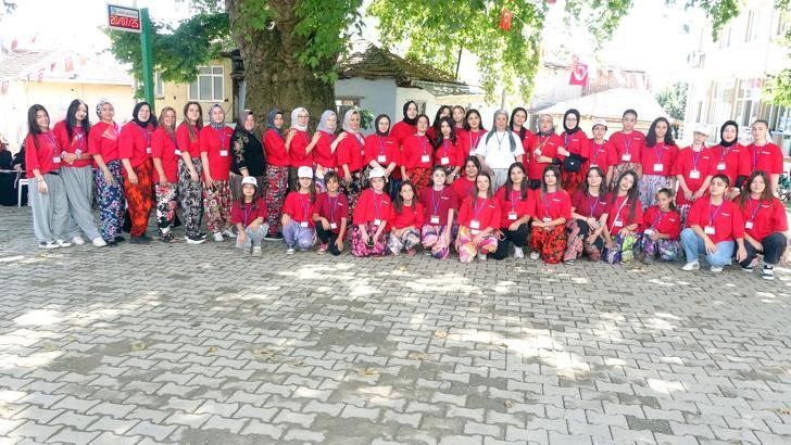 Bursa’daki bu mahalleyi 524 yıldır, yılda bir gün kadınlar yönetiyor