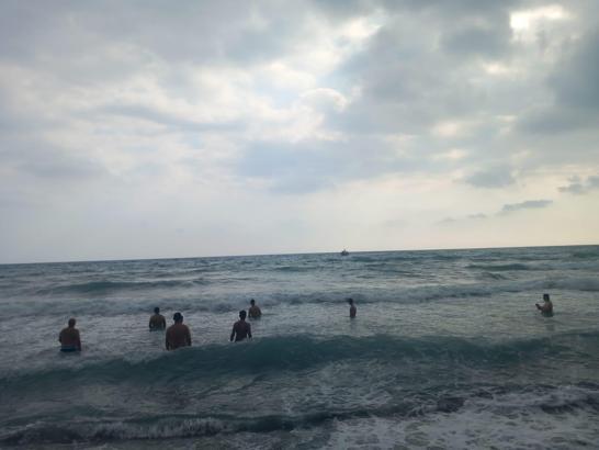 Hatay'da boğulma tehlikesi geçiren kişi ekiplerin müdahalesiyle kurtarıldı