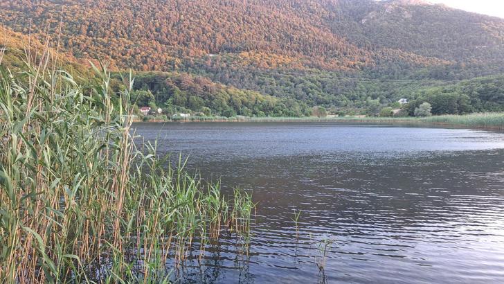 Kayık alabora olunca gölde kayboldu