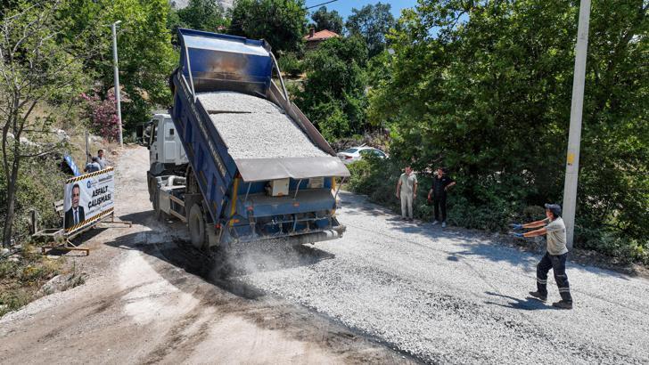Serik Haskızılören Mahallesi yeni yoluna kavuştu