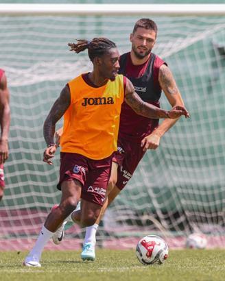 Trabzonspor günün ilk çalışmasını gerçekleştirdi