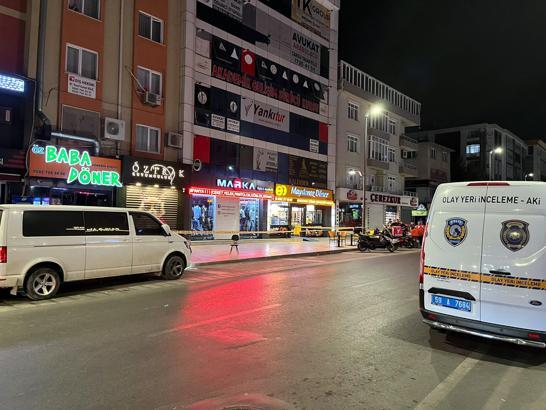 Kimliğini göstermek istemedi, bekçiyi göğsünden bıçakladı