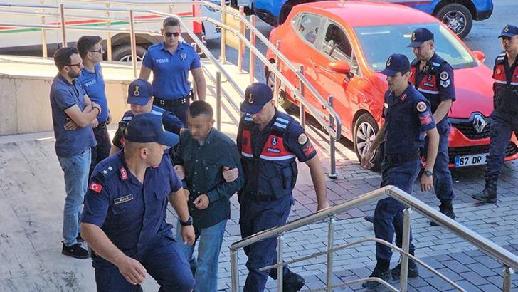 Babaanne ve 2 torununu, kardeşini dövdükleri için bıçaklamış