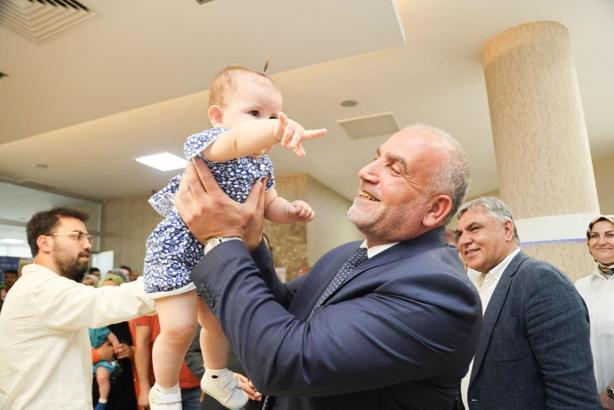 Canik’te çocuk sahibi olan ihtiyaç sahibi ailelere 5 bin TL destek