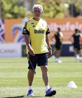 Fenerbahçe, Portekiz'de hazırlıklarını sürdürüyor