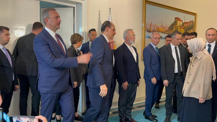 MİT Başkanı Kalın, TBMM'de AK Parti'yi ziyaret etti