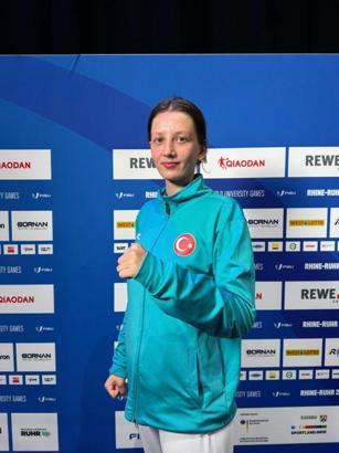 Milli taekwondocu Şevval Çakal’dan altın madalya