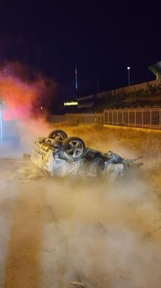 Sürücüsünün ters yöne girdiği otomobil, karşı yönden gelen otomobille çarpıştı: 2 ölü