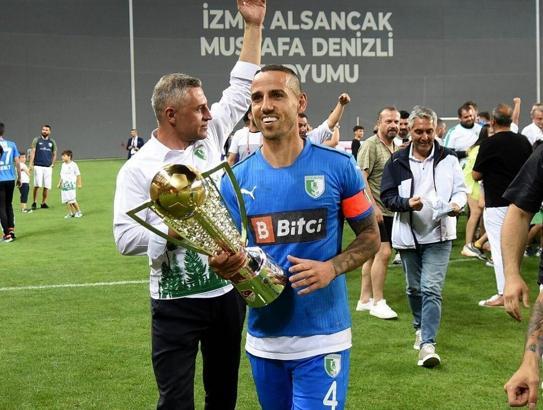 Bodrum FK'da Erkan Değişmez'den futbola veda