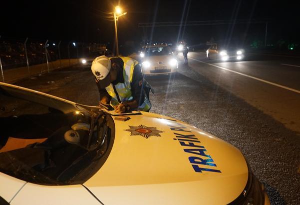 Edirne’deki trafik denetimlerinde 79 sürücüye 348 bin 569 lira ceza