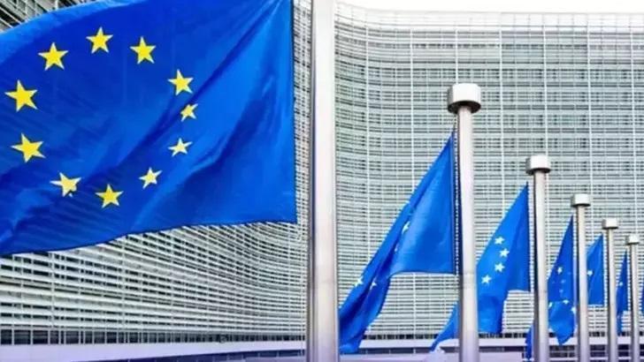 'Türk vatandaşlar, AB üyeliğinin Türkiye için faydalı olacağına inanıyor'