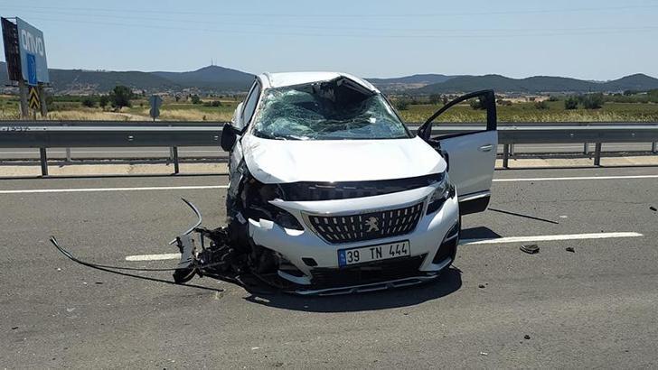 Otomobil, radar uygulaması yapan araca çarptı: 1’i polis 2 yaralı