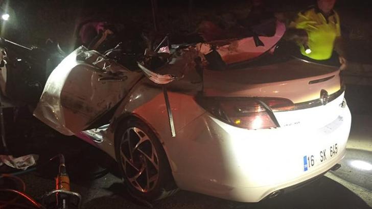 Bursa’da otomobil ile kamyon çarpıştı: Aynı aileden 3 ölü, 1 yaralı