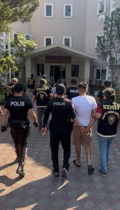 Kemer'de zehir tacirlerine operasyon; 3 tutuklama