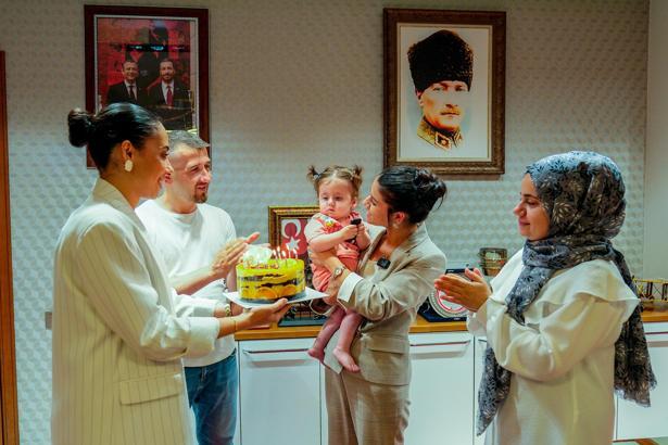 SMA’lı İkranur’a sürpriz doğum günü kutlaması