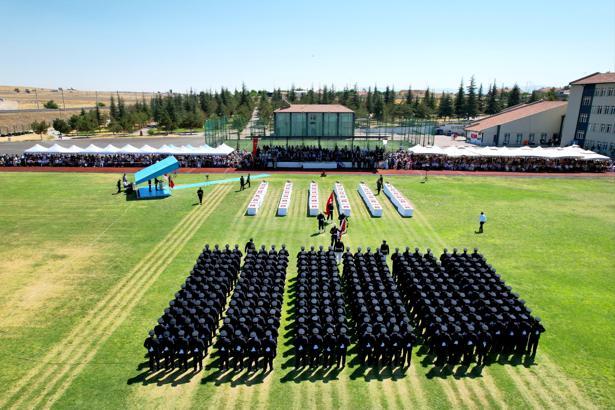 Kayseri POMEM'de 312 polis adayı mezun oldu