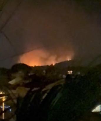 İzmir’de çöplükte çıkan yangın makilik alana sıçradı