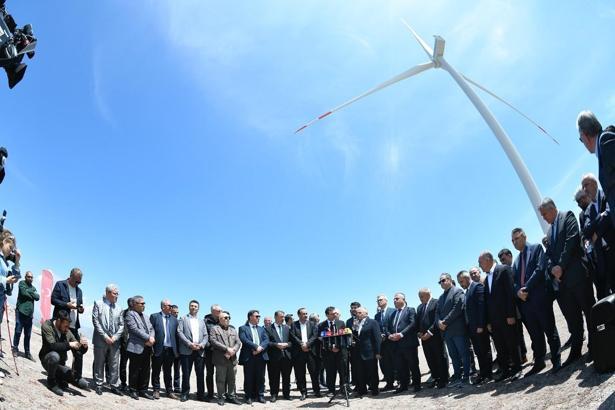 Kayseri’de rüzgar enerjili toplu taşıma sistemi kuruldu