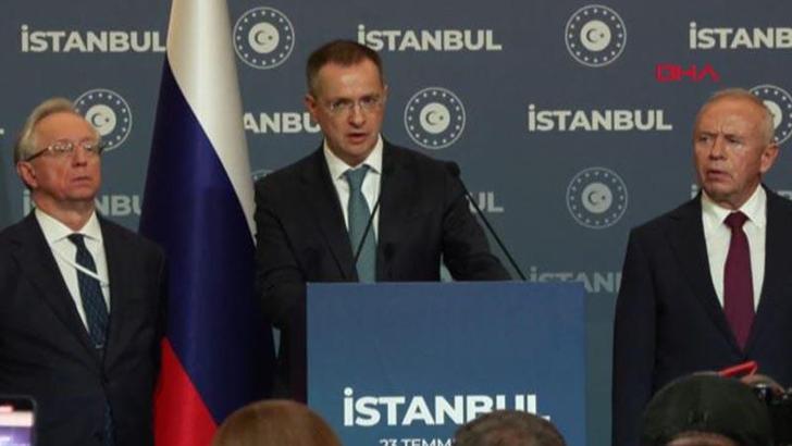 Rusya heyeti, Türkiye-Rusya-Ukrayna Üçlü Toplantısı'nın ardından basın toplantısı düzenledi