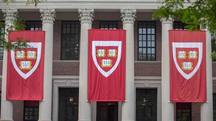 ABD, Harvard Üniversitesi'nin Değişim Ziyaretçi Programı’na uygunluğunu soruşturacak